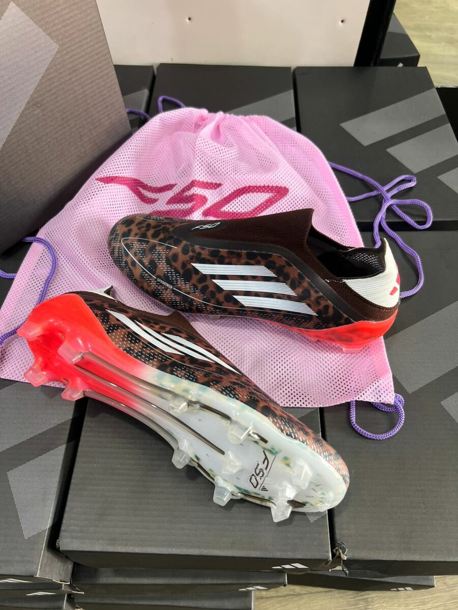 Chaussures de Football Léopard