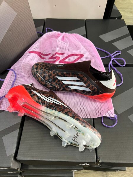 Chaussures de Football Léopard