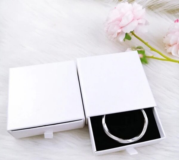 Boîtes cadeaux luxe bijouterie
