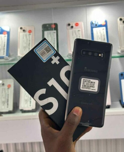 Samsung S10+ Smartphone