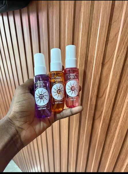 Lot de parfums miniatures