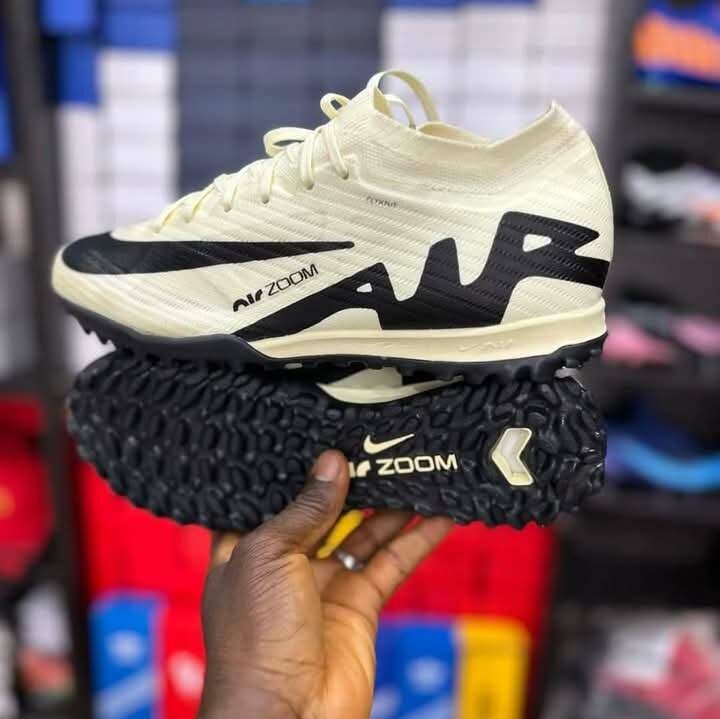 Airzoom astroturf boots