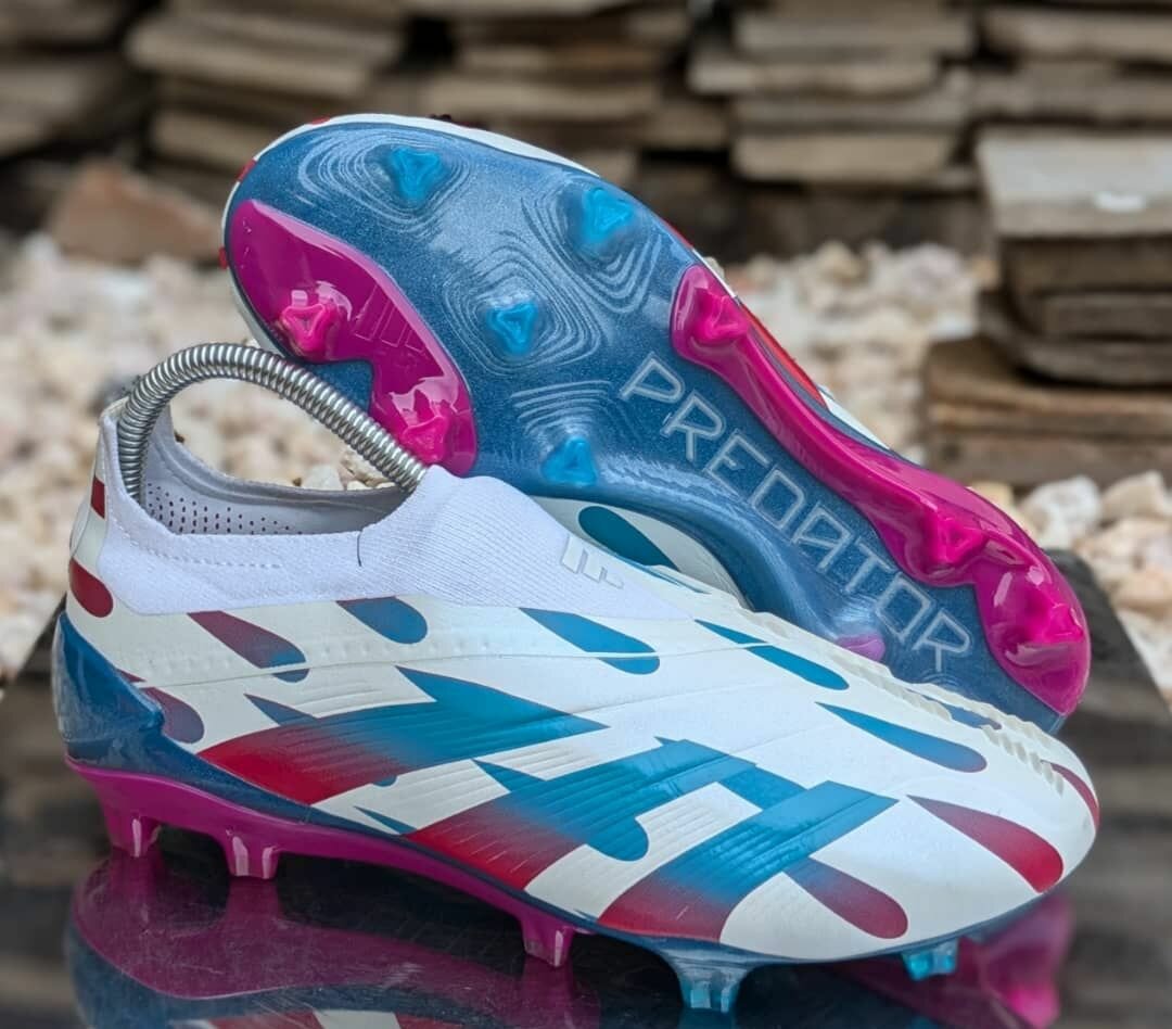 ADIDAS PREDATOR SOCCER BOOTS