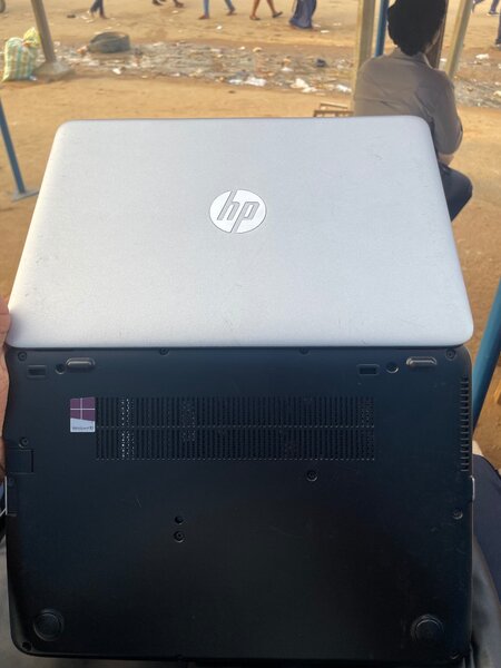 Hp elitebook core i5 520go RAM ET 8go de RAM