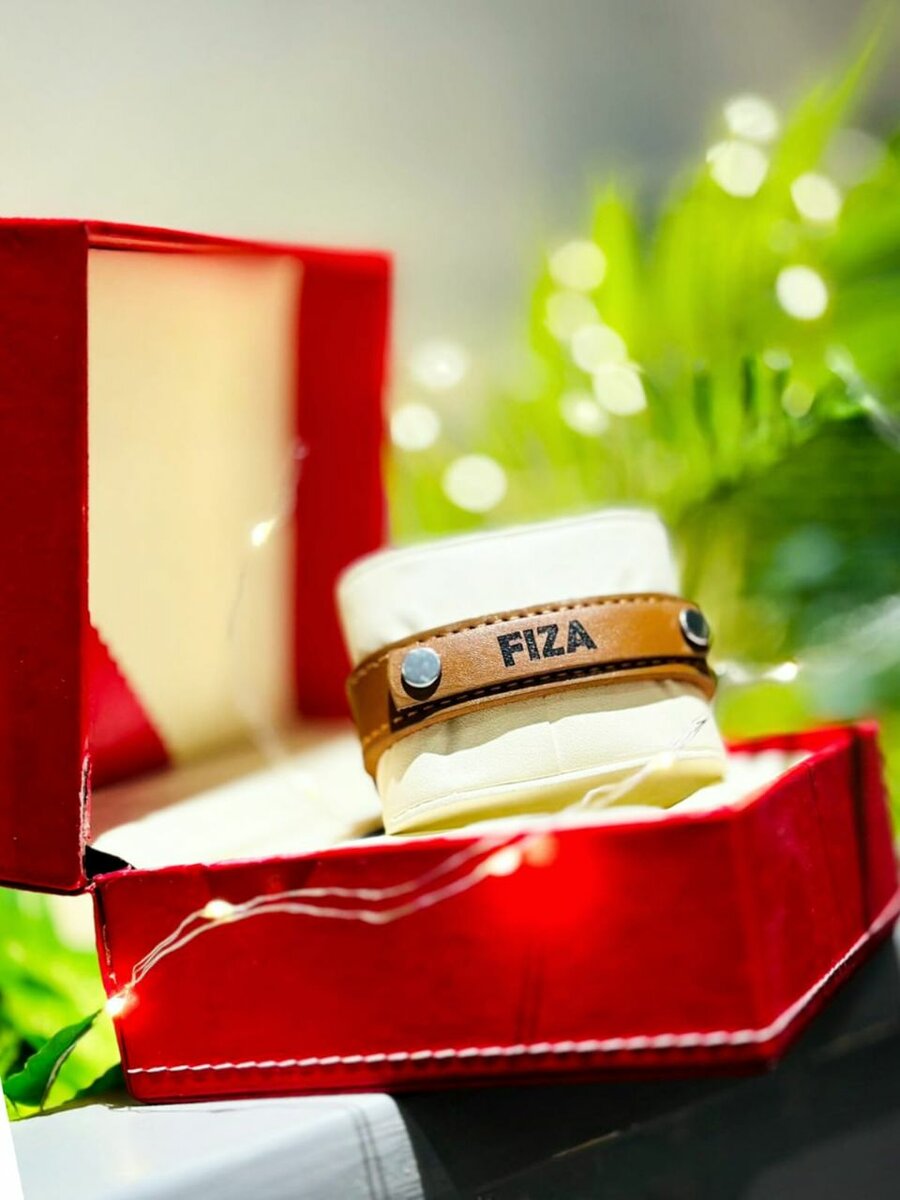 Customize leather bracelets for men and women