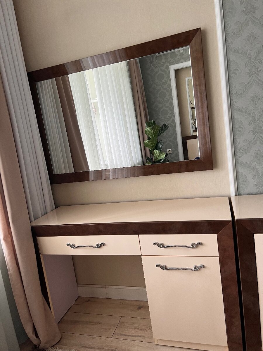 зеркало комод