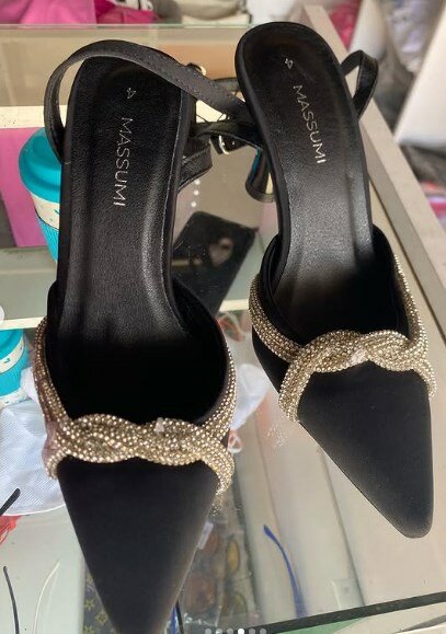 Shoes with rhinestones color black