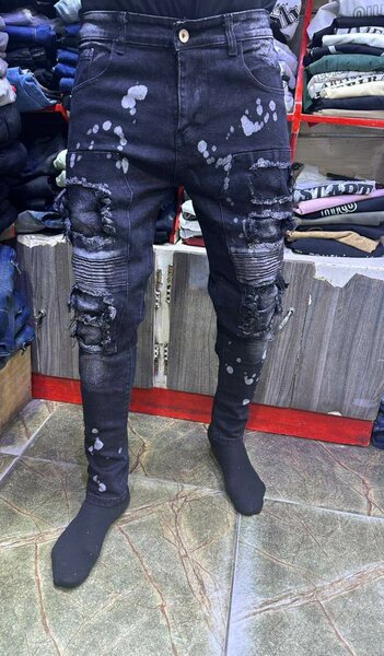 Jeans slim déchirés tendance