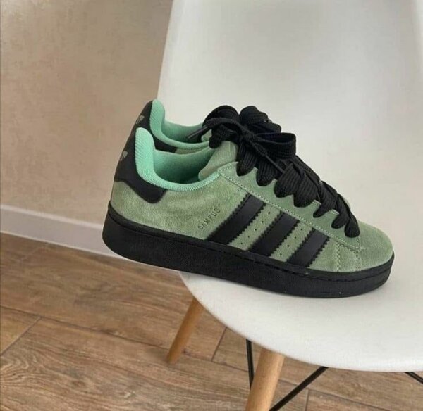 Adidas campus