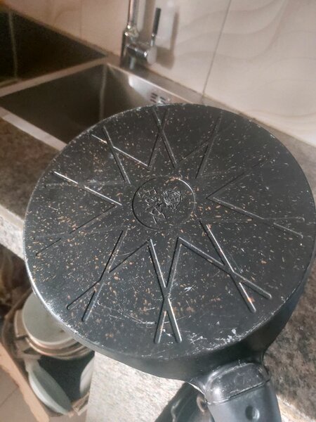 Poêle à crêpes antiadhésive