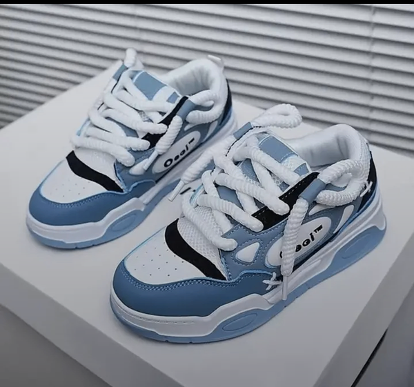 Baskets unisex bleu et blanc
