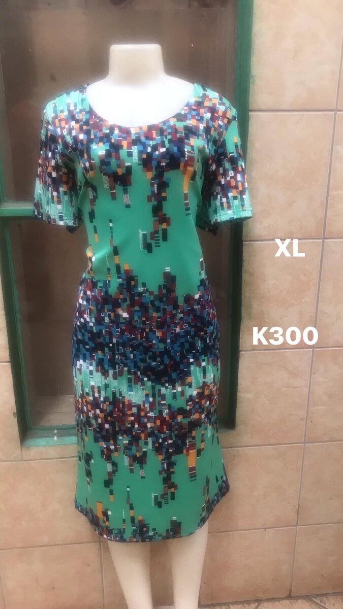 Women's printed dress, size XL