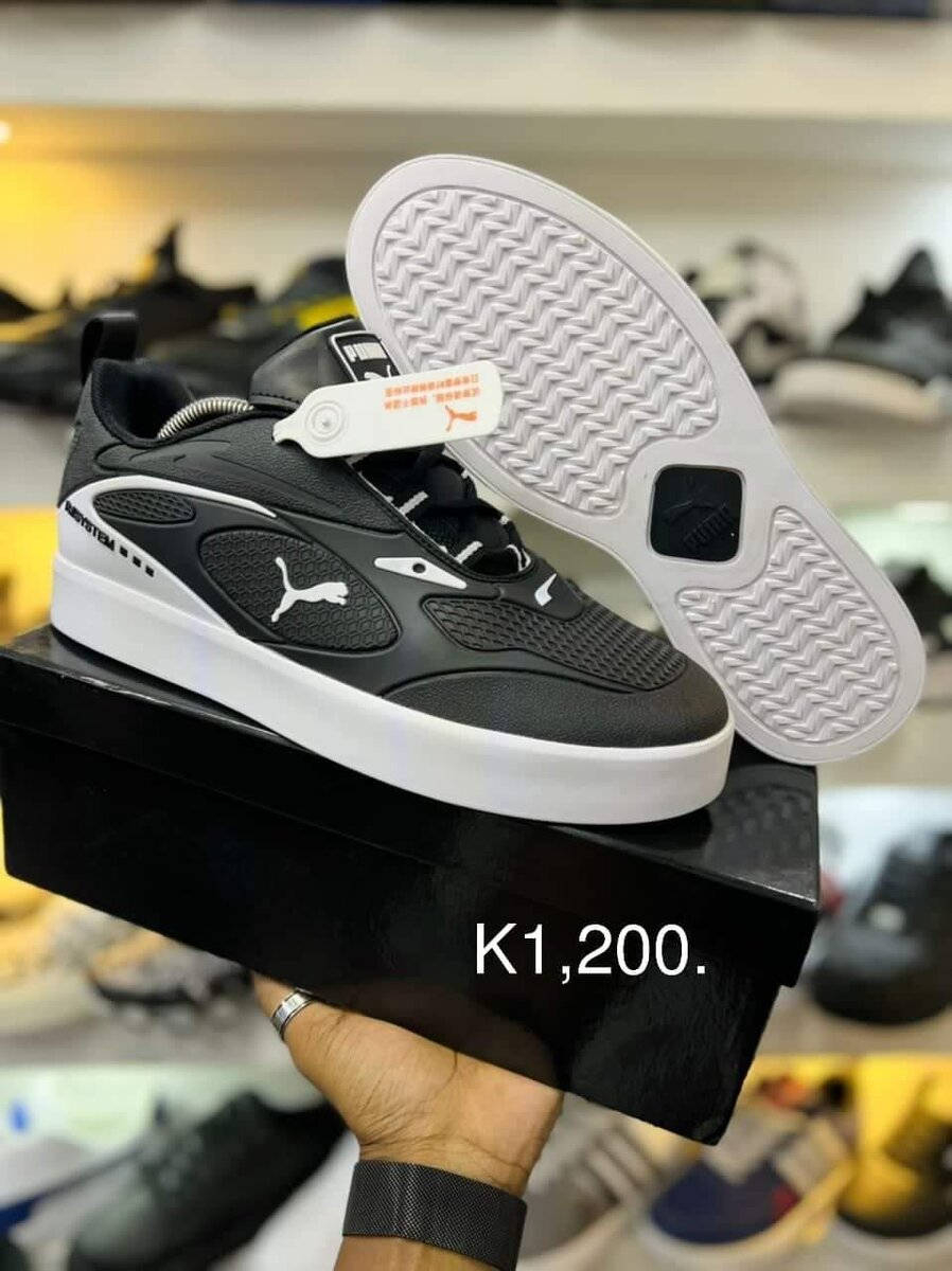 Men's Puma sneakers in Black