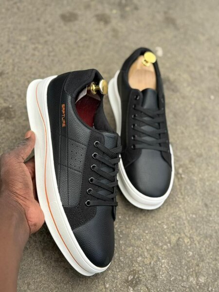 PAIRE DE TENNIS