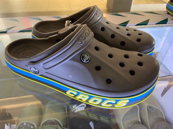 QUALITY CROCS SIZES: 8 - 10UK