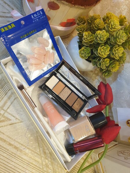 Makeup deal