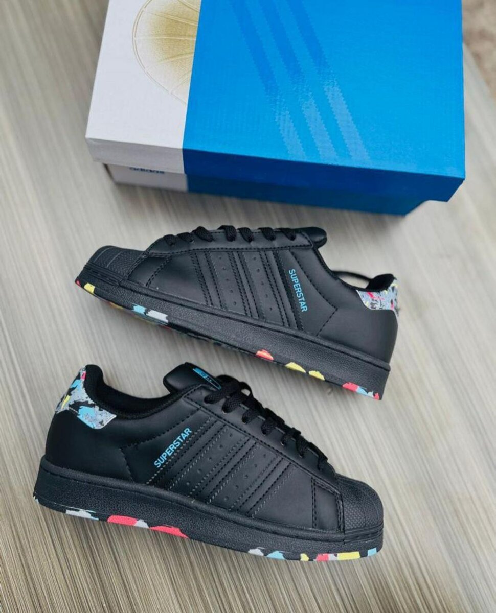 Sneakers noirs tendance