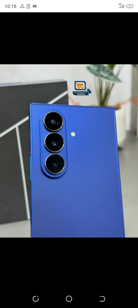 Smartphone moderne bleu