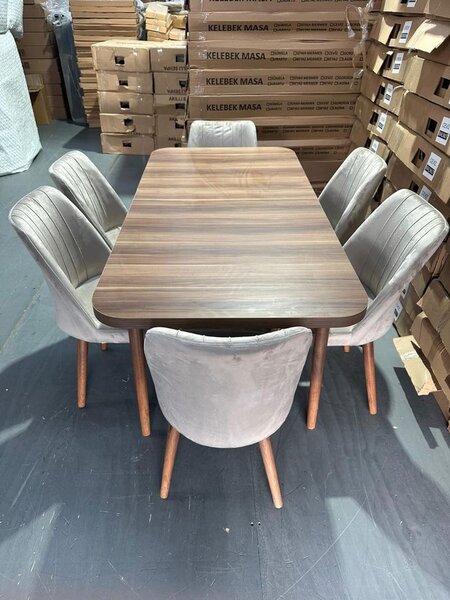 Ensemble Table et Chaises Élégant