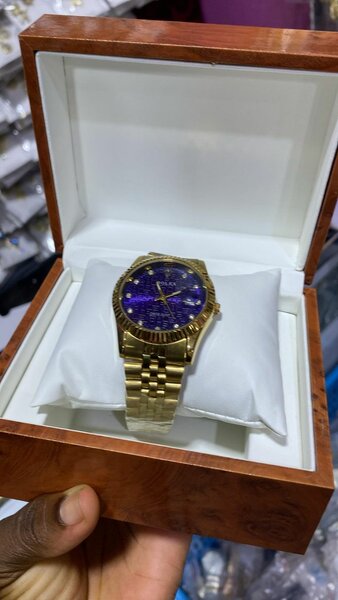 Men's wrist watch