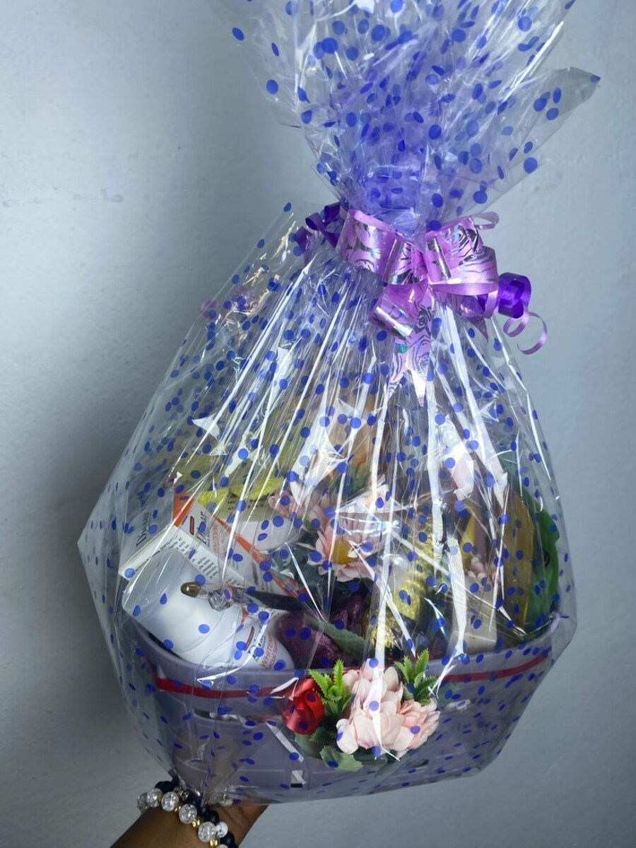 Panier skincare et chocolat