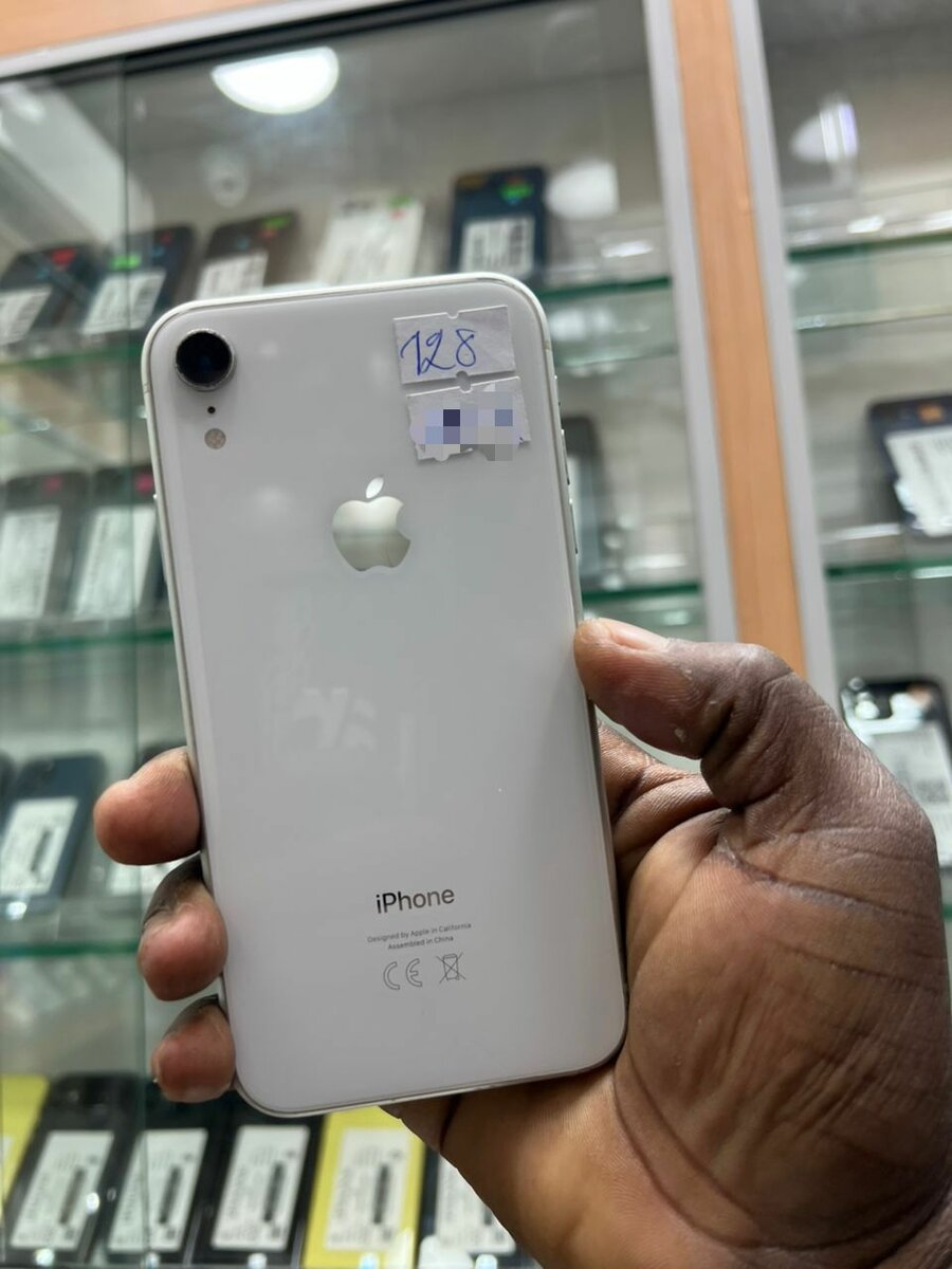 iPhone XR 128Go Blanc
