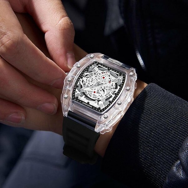 Montre squelette transparente