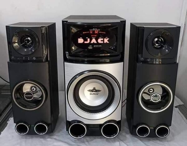 Système de haut-parleurs DJACK