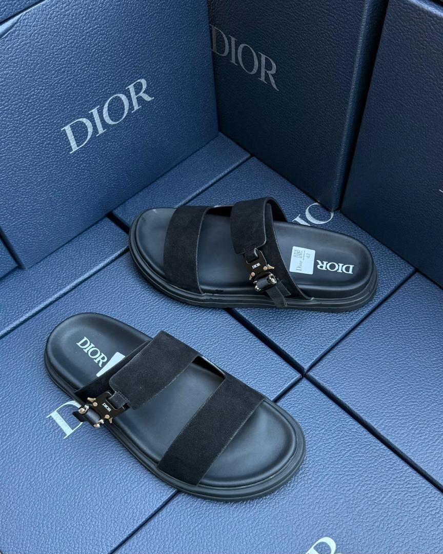 Sandales Dior élégantes