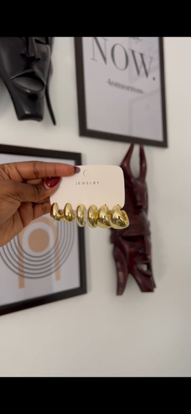 Boucles d'oreilles dorées élégantes
