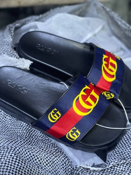 Gucci slippers