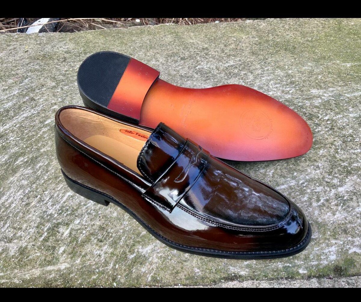 Mocassins pour hommes en cuir brillant