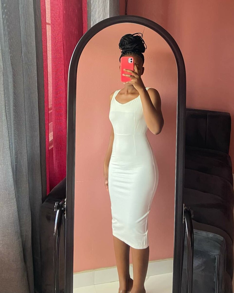 Dress Size S (UK 8/10)