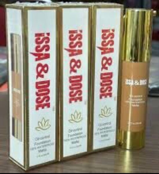 Fond de teint mat Issa & Dose