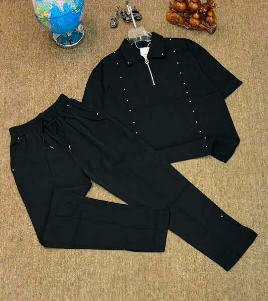 Ensemble streetwear noir