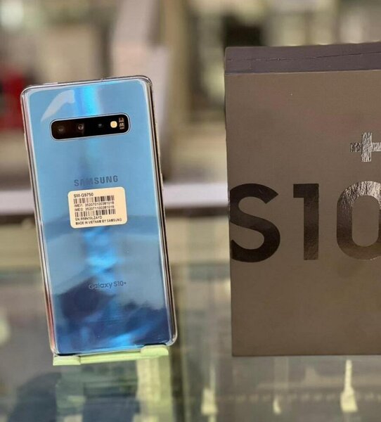 Samsung Galaxy S10+ Smartphone
