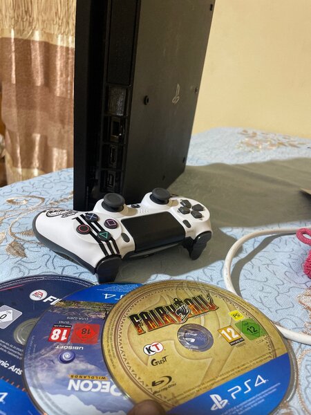 Console PlayStation4 Slim