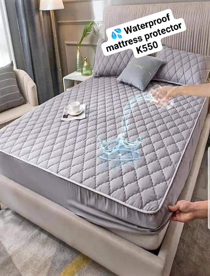 3 piece Mattress protector 2 pillow cases and 1 Protectors 💦 Waterproof grey