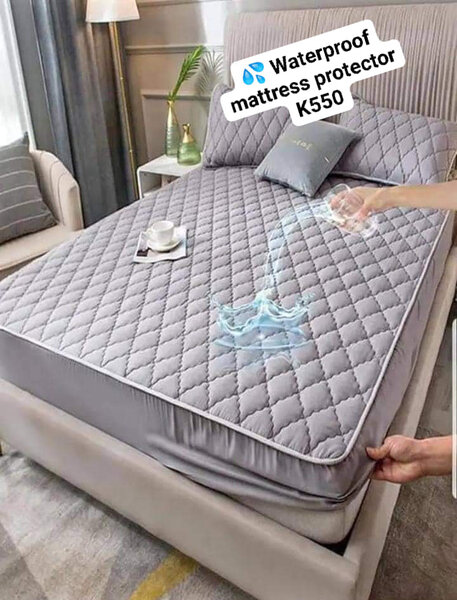 3 piece Mattress protector 2 pillow cases and 1 Protectors 💦 Waterproof grey