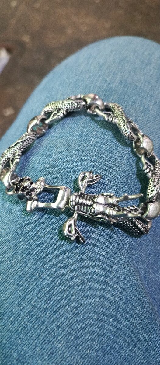 MEN'S ALPHA MALE NO FADE STAINLESS STEEL WOLF Design