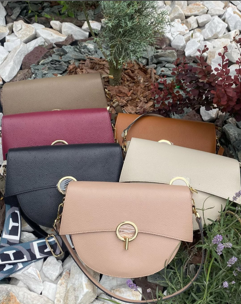 сумки разных цветов