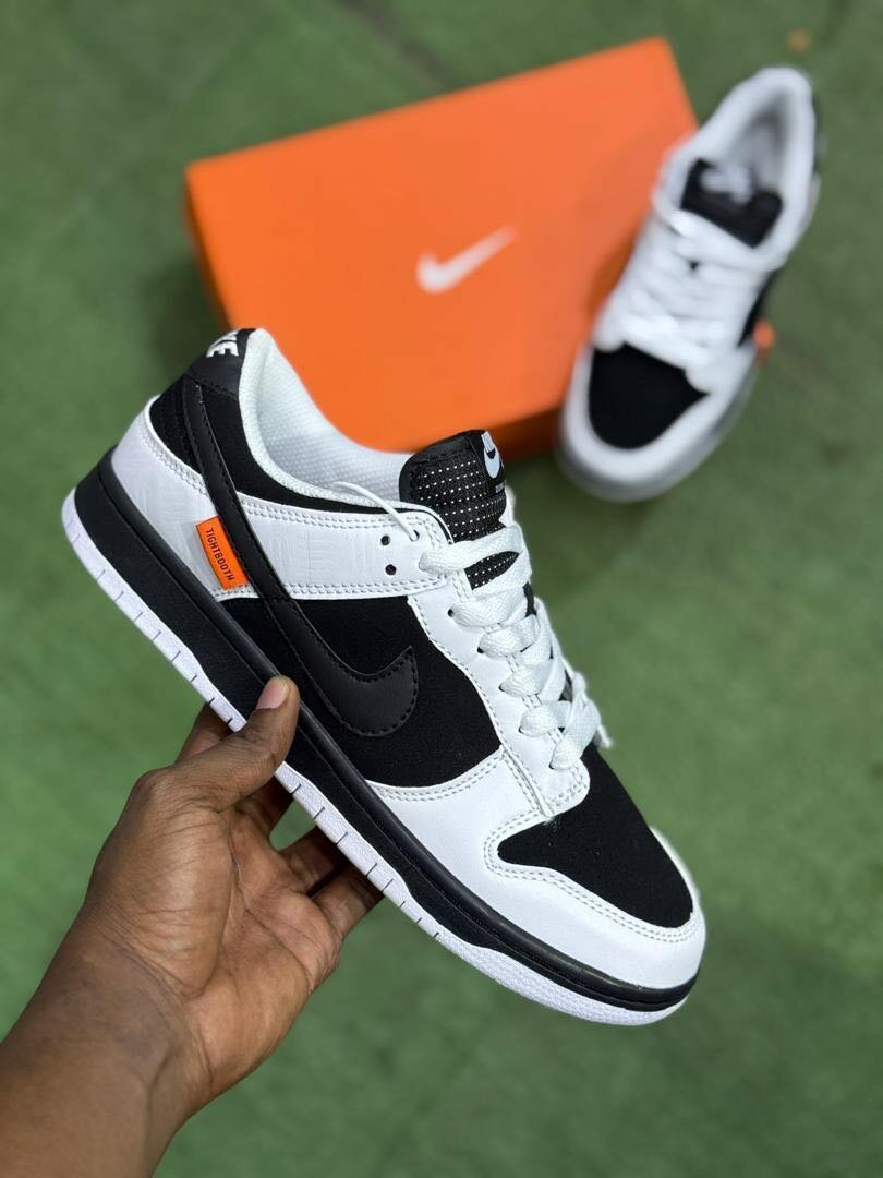 Basket Nike Dunk Low Noir Blanc