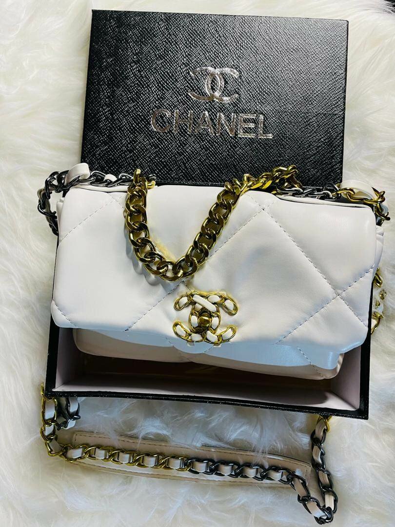 Sac CHANEL en coffret