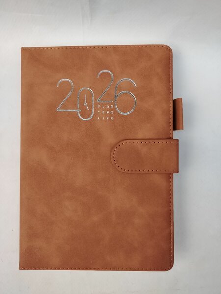 Agenda 2026 en cuir brun