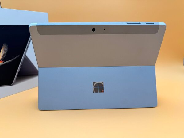 Microsoft Surface Go