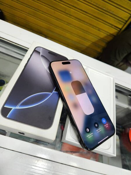 iPhone 16 pro max 256 giga CE