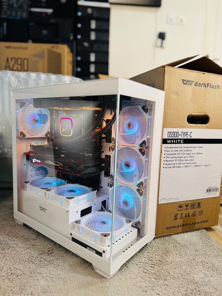 New AORUS Gigabyte i7 9th Generation Gaming Desktop..