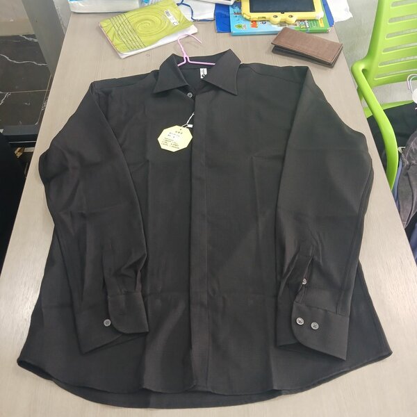 Chemise élégante noire homme