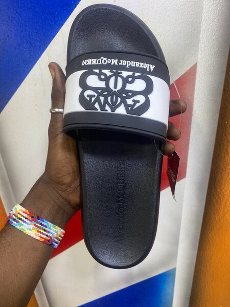 Claquettes élégantes pour hommes