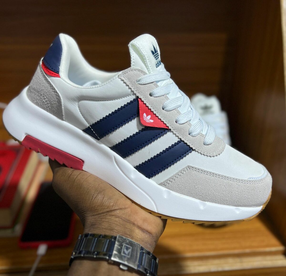 Chaussures adidas retropy f2